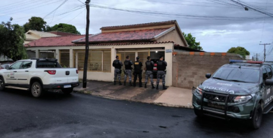 Polícia e Gaeco fazem operação contra facção criminosa que ordena crimes na região de Barra do Garças