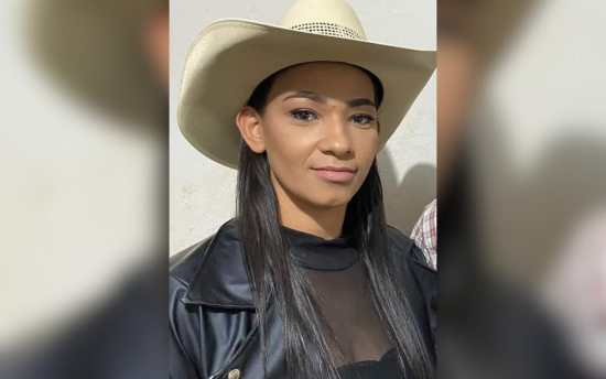 Mãe morre após ser atropelada enquanto caminhava com os filhos às margens da GO-070