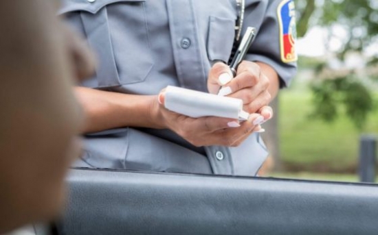 Motoristas têm direito a recorrer autuações e multas de trânsito