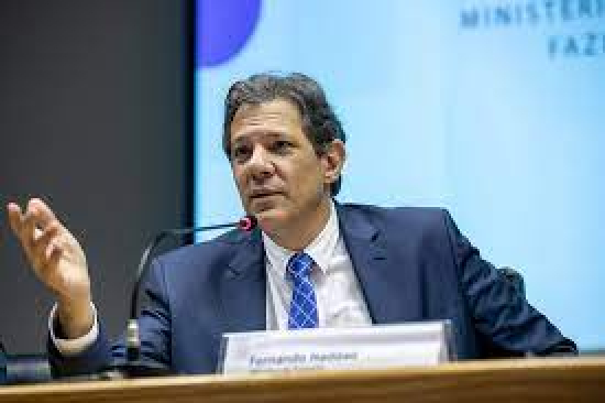 Haddad aposta em aprovação de projeto de Paulo Guedes para salvar bancos em risco