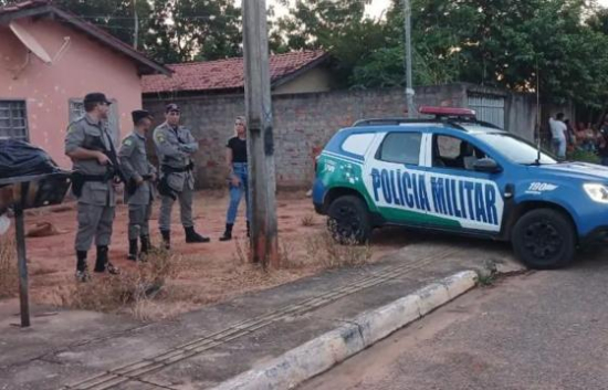 Homem é preso suspeito de matar colega e limpar cena do crime em Aragarças