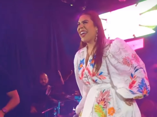 Naiara Azevedo encanta o público na última noite do Festival Mais Araguaia em Aragarças