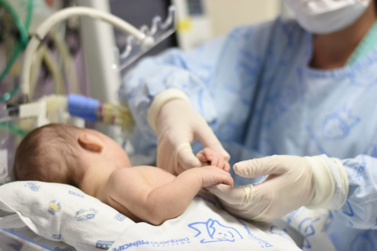 Três bebês morrem em UTI neonatal no mesmo dia em MT; polícia investiga