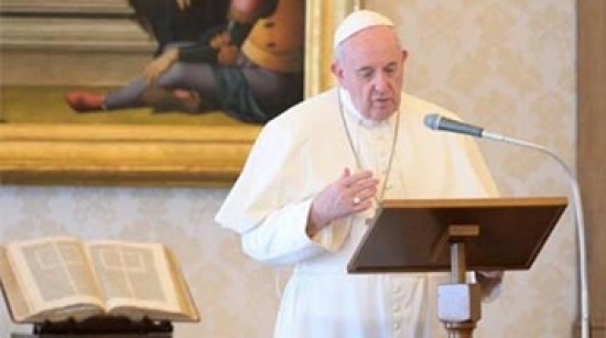 Papa Francisco não descarta renúncia, mas diz 'não ser agora'