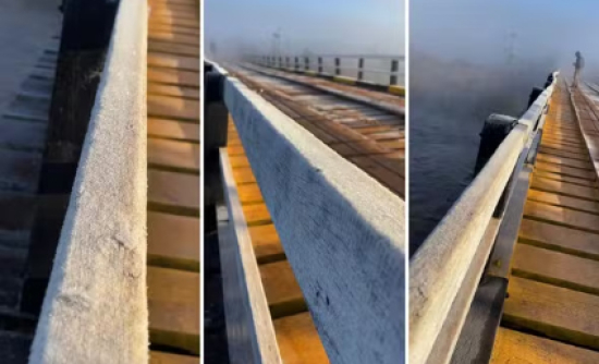 Ponte amanhece congelada após cidade registrar 2°C