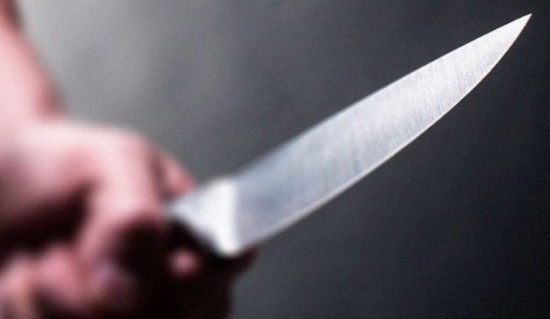 Jovem é esfaqueado em briga com colega em hotel