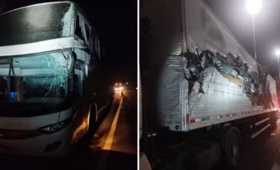 Acidente de ônibus com caminhão mata um idoso 