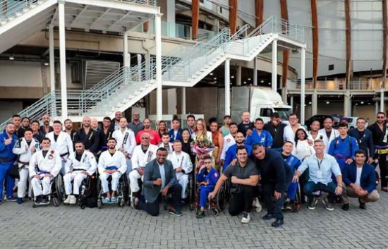 Madrinha do Parajiu-jitsu, primeira-dama de MT apoia participação de atletas de MT na Grécia