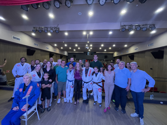 Primeira-dama Virgínia Mendes entrega R$ 200 mil para associação de jiu-jitsu em Barra do Garças