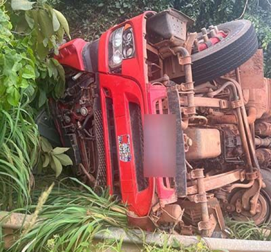 Acidente grave na BR-158 deixa adolescente morto e jovem ferido; motorista fugiu