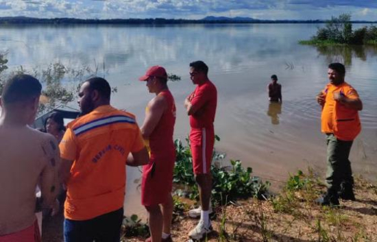 Homem desaparece após tentar atravessar o rio Araguaia em canoa