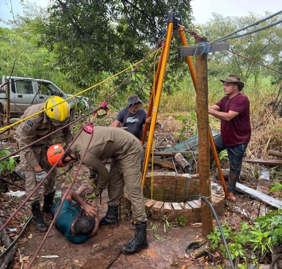 Trabalhador rural sobrevive após cair em poço de 20 metros