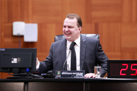 Max Russi se aproxima do Podemos e entra no radar para o Governo de MT