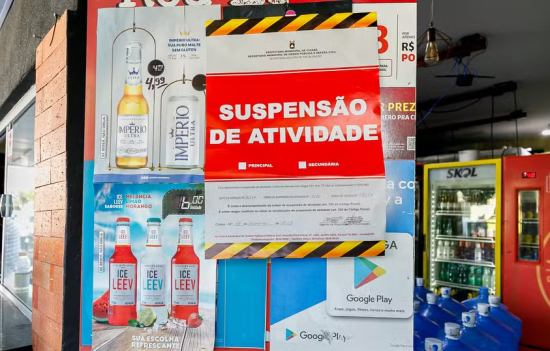 Distribuidoras com alimentos vencidos são fechadas: população deve colaborar