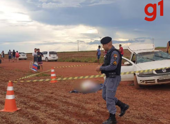 Mulher morre em capotamento após motorista perder o controle do veículo