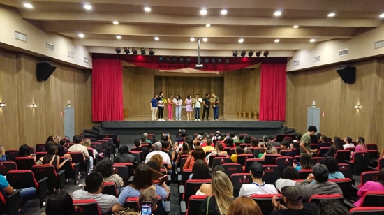 Evento de humor Risadaria BG arranca aplausos em Barra do Garças