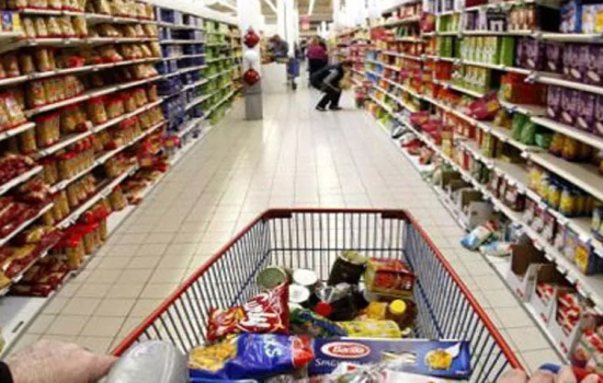 Renda domiciliar per capita no Brasil sobe 9,29% e atinge R$ 2.069 por pessoa, mostra IBGE