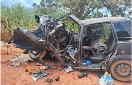 Colisão entre carro e caminhão deixa duas vítimas fatais em Pontal do Araguaia