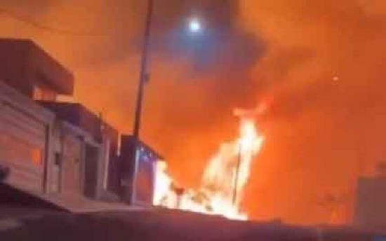 Incêndio chega perto de casa e moradores acionam bombeiros no bairro Tamburi