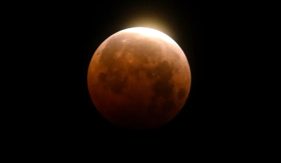 Eclipse total da Lua poderá ser visto em todo o Brasil nesta sexta-feira (14)