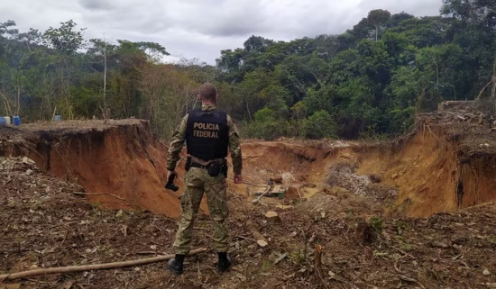 Polícia apreende máquinas furtadas em operação contra garimpo ilegal na Terra Indígena Sararé