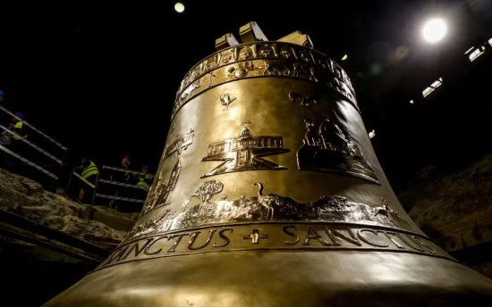 Maior sino do mundo inicia peregrinação rumo à Basílica do Divino Pai Eterno em Trindade