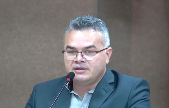 Projeto de Elton Melo garante atendimento prioritário a pessoas com doenças autoimunes