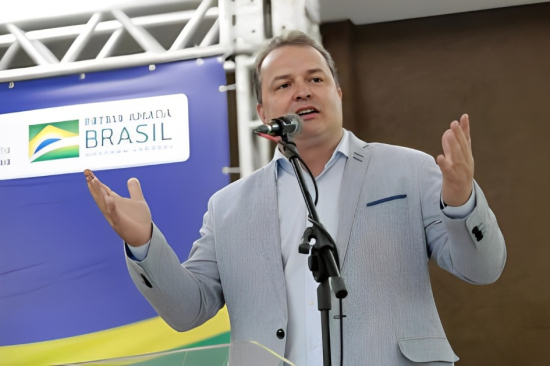 Max Russi: É tempo de mais transparência na comunicação com a sociedade