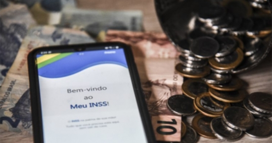 INSS: quem tem direito ao benefício que paga um salário mínimo sem precisar contribuir?