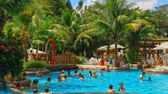 Nova lei proíbe cobrança de taxa de turismo por condomínios em Caldas Novas