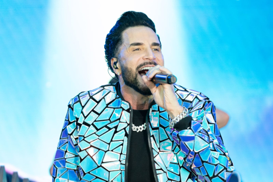 Shows agitam o Esquenta da Temporada de Praia em Aragarças e expectativa cresce para apresentação de Latino