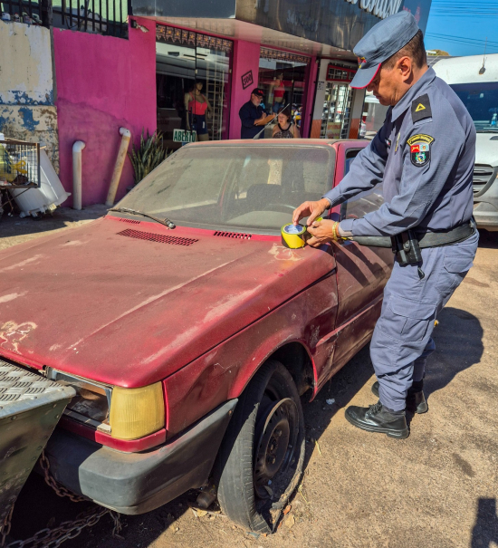 Fiscalização de veículos abandonados em vias públicas tem início em Barra do Garças