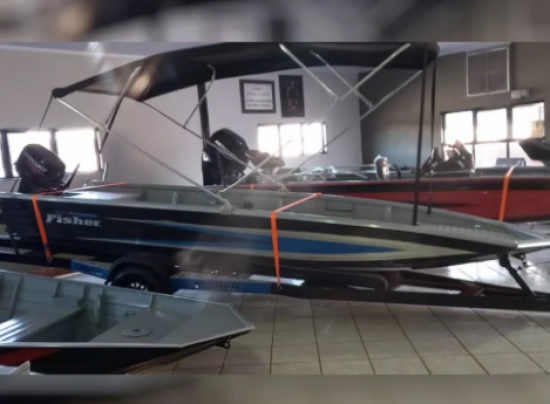 Homem é preso suspeito de comprar bebidas e até barco com transferências falsas, em Morrinhos