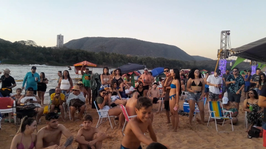 Temporada de Praia 2025 segue com mais um final de semana de shows e atrações na Beira Rio em Aragarças