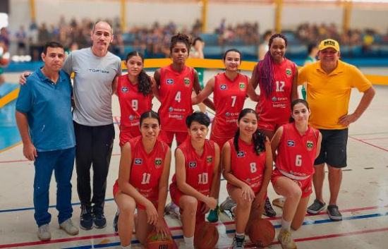 Basquete feminino de Barra do Garças garante vaga para fase nacional