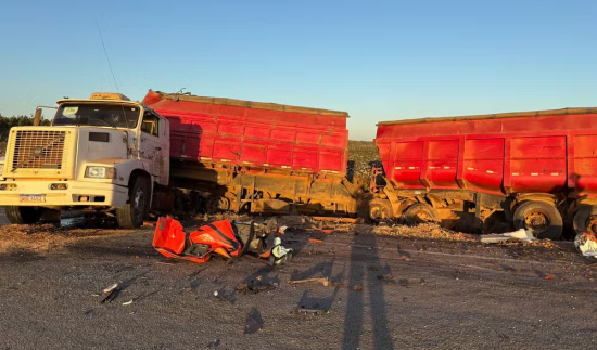 Motorista morre em colisão entre caminhão-tanque e carreta na MT-338