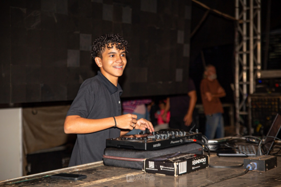 DJ Kauã é revelação da temporada de praia em Aragarças