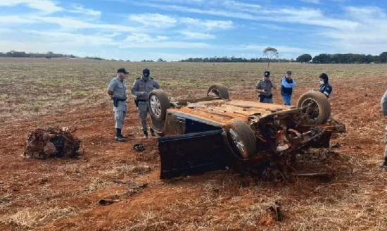 Acidente com viatura da Polícia Civil deixa dois mortos e dois feridos na GO-330