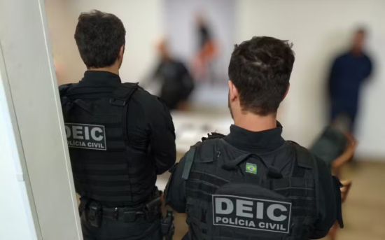 Servidora é investigada por desviar mais de R$ 400 mil em esquema fraudulento em 2025