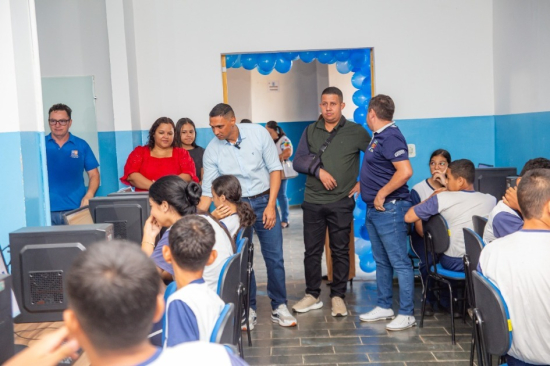 Famílias são convidadas para prestigiar apresentações e exposições escolares