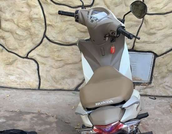 Homem rende mulher e leva motocicleta após roubar panificadora em Barra do Garças