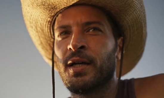 Leandro Lima, o Levi de ‘Pantanal’, capota o carro no Rally dos Sertões