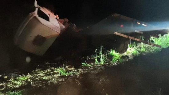 Caminhoneiro morre em acidente na BR-158 em Água Boa