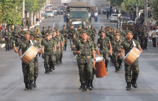 INDEPENDÊNCIA DO BRASIL: Desfile cívico-militar será realizado neste domingo (07)