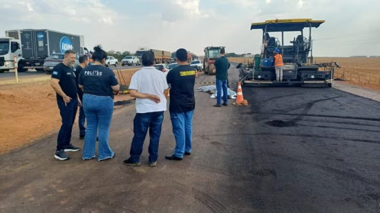 Três trabalhadores morrem em acidente com rolo compressor em obra da BR-163