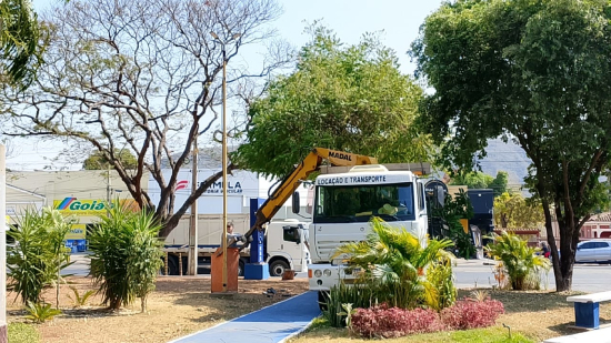 Rodoviária de Aragarças ganha iluminação em LED e melhorias na praça