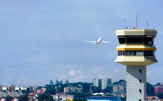 Trabalhadores da NAV Brasil aprovam greve parcial para setembro e outubro