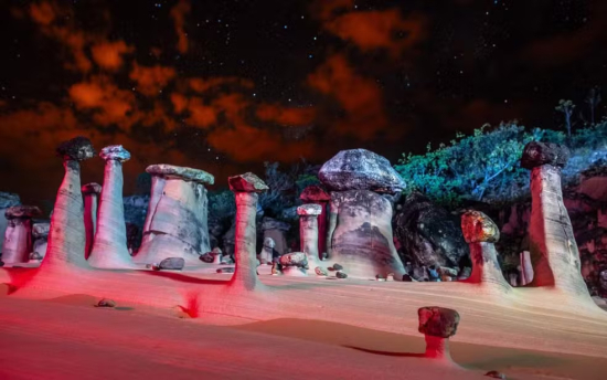 Formação geológica rara, as “chaminés de fada”, é descoberta pela primeira vez no Brasil, em Goiás