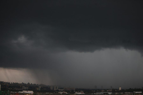 Mais de 100 cidades de Goiás estão em alerta para tempestades de granizo
