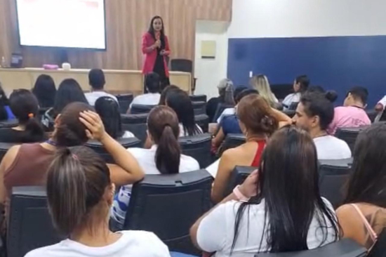 ETEC Barra do Garças realiza palestra sobre prevenção e saúde íntima feminina na campanha Outubro Rosa